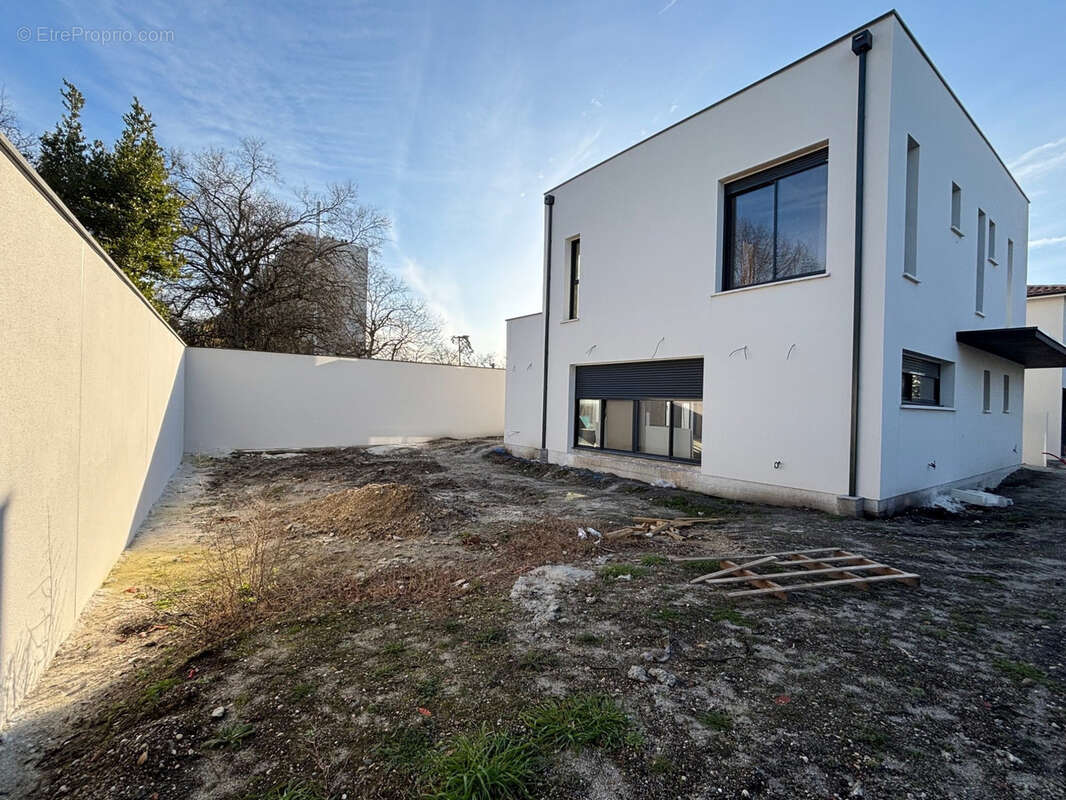 Maison à MERIGNAC