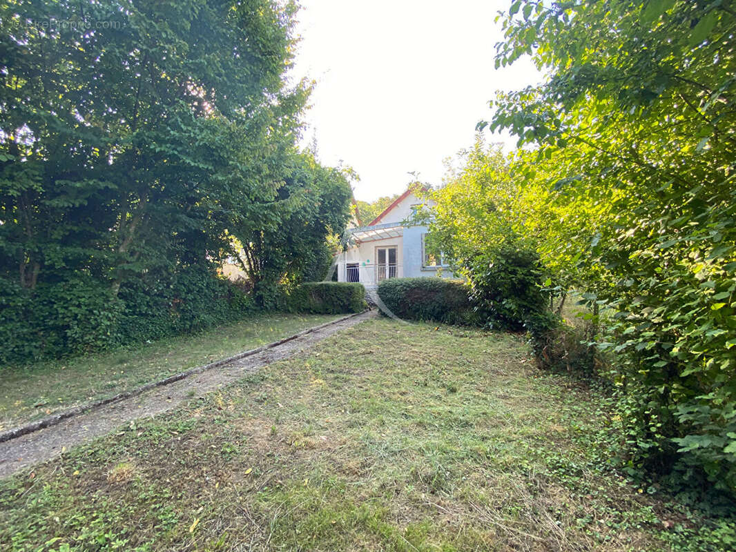 Maison à BURES-SUR-YVETTE