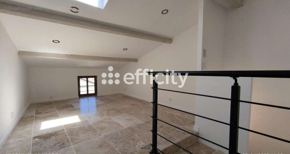 Maison à NISSAN-LEZ-ENSERUNE