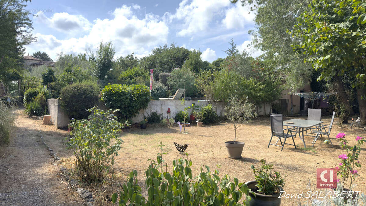 Forcalqueiret,  rare maison de village avec jardin, piscine et grand garage - photo 3