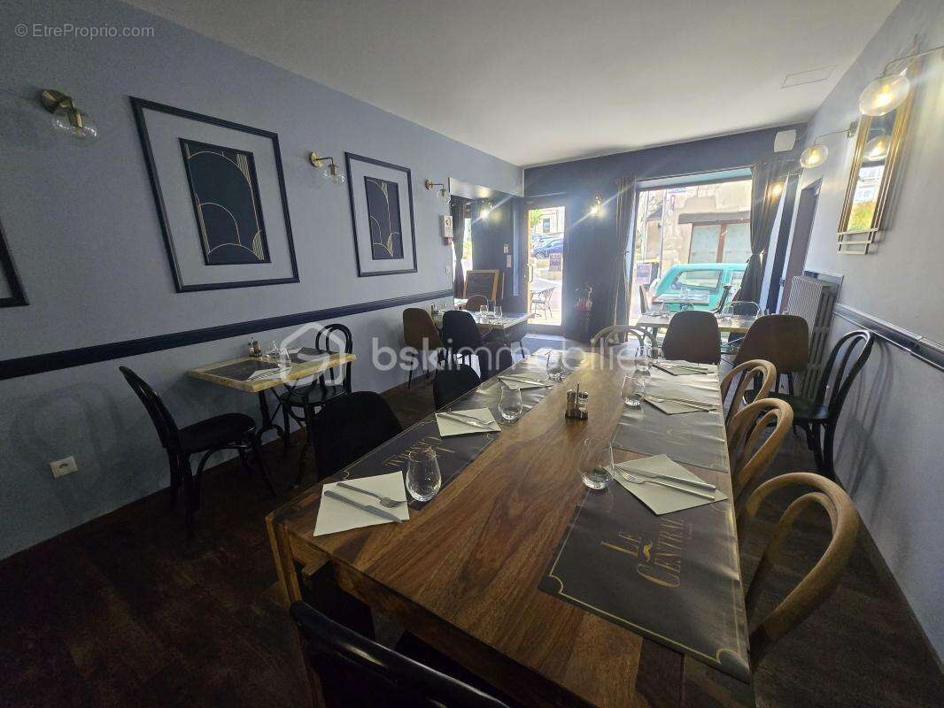 Commerce à LA CHARITE-SUR-LOIRE