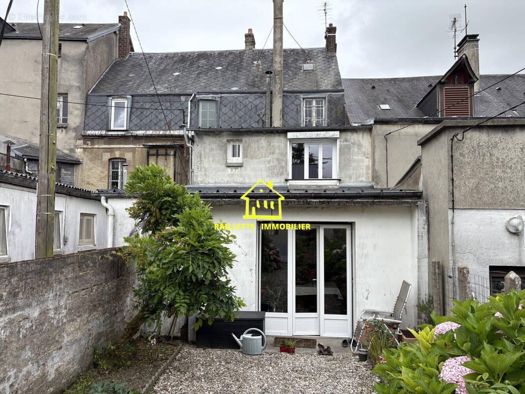 Appartement à SAINT-ROMAIN-DE-COLBOSC