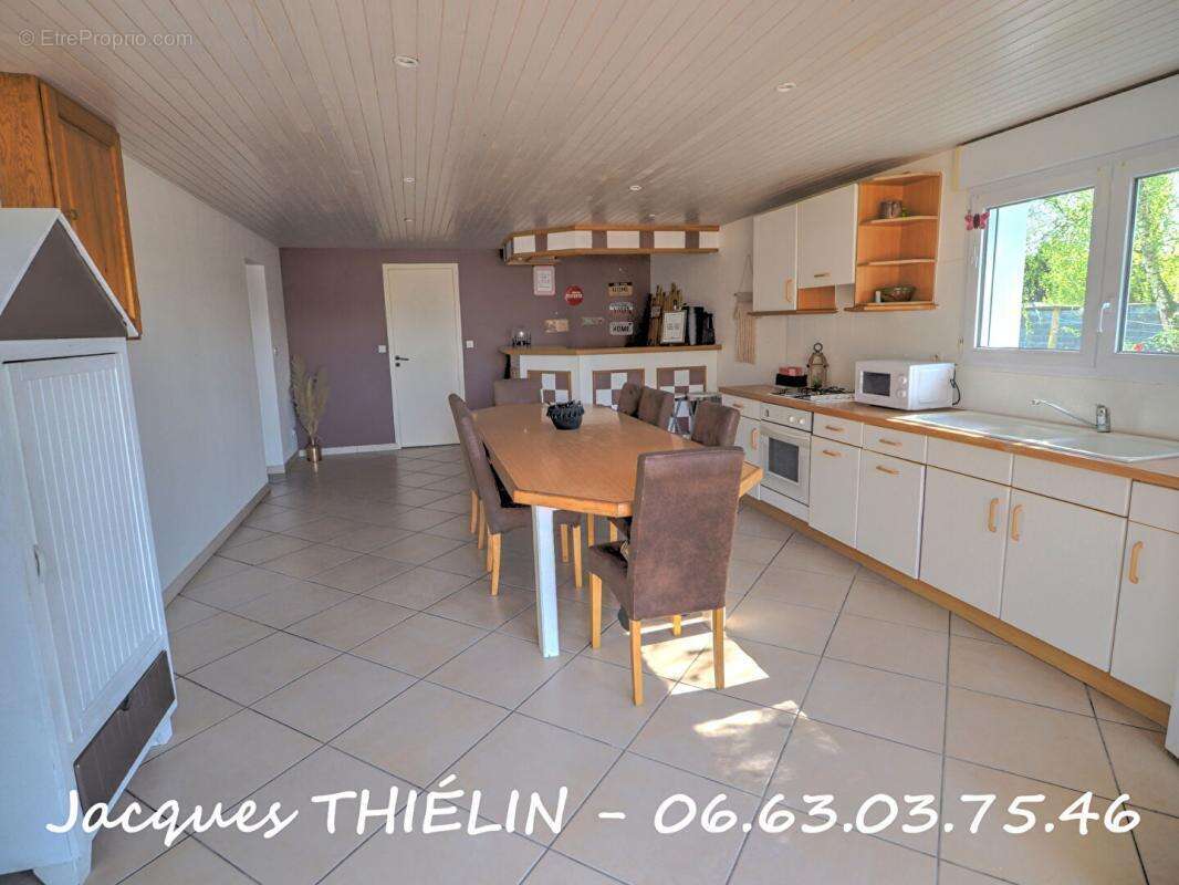 Maison à LONGUE-JUMELLES