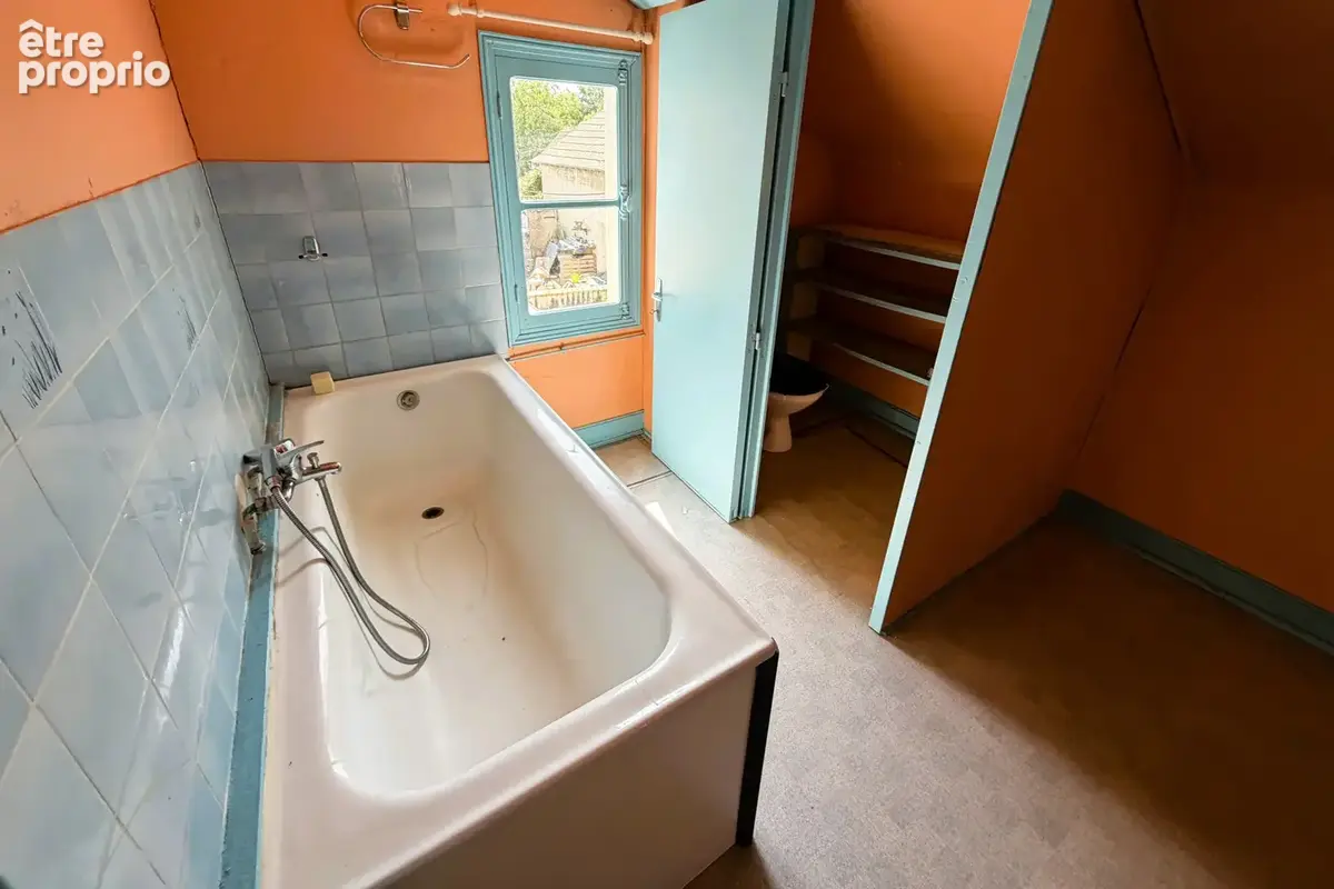 Grande maison de bourg avec nombreuses dépendances   Idéal investisseurs - photo 14