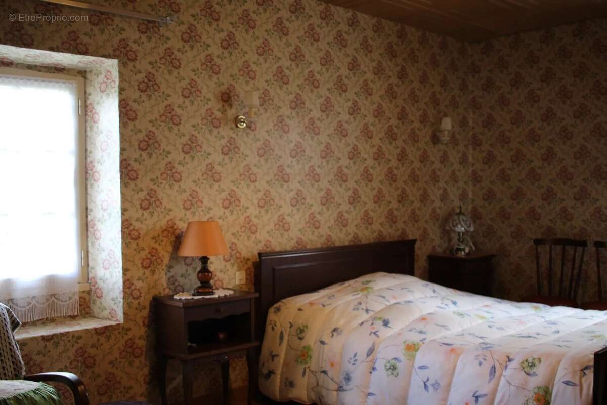 Maison à CAHUZAC-SUR-VERE