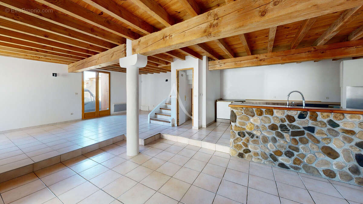 Proche Carcassonne, Maison de Caractères avec piscine et garage - photo 2