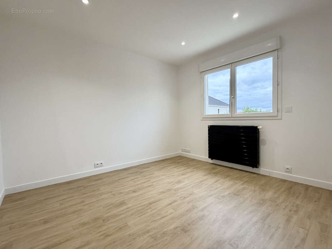 Maison à LIMEIL-BREVANNES