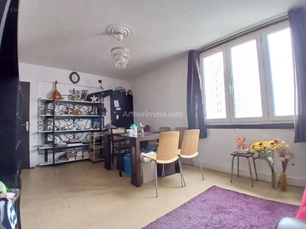 Appartement à VILLENEUVE-SAINT-GEORGES