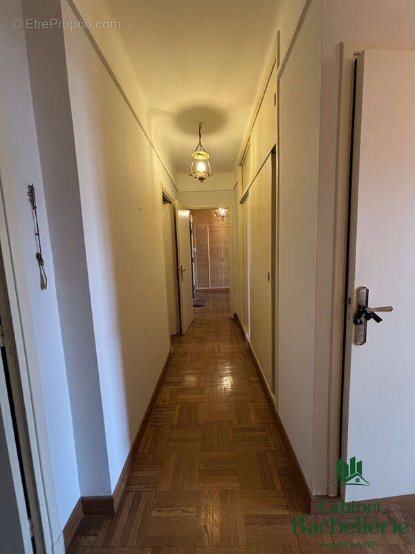 Appartement à MARSEILLE-6E