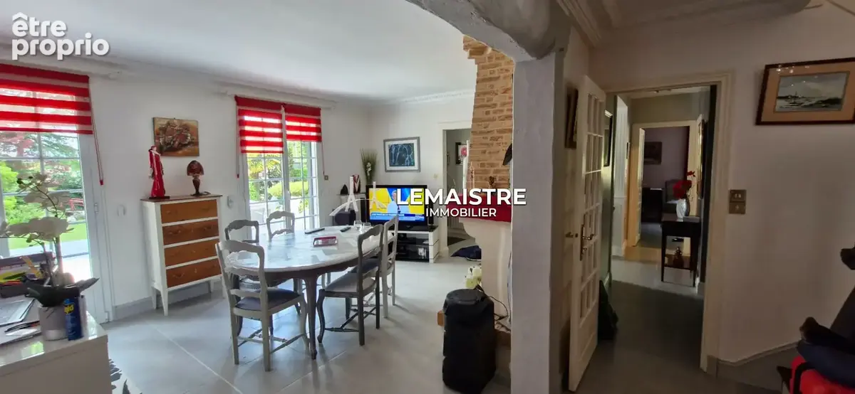 Maison à vendre - Terres-de-Caux - 169 m² - Piscine à débordement - Terrain 2000 m² - Terrasse 100 m² - Sous-sol complet - photo 3