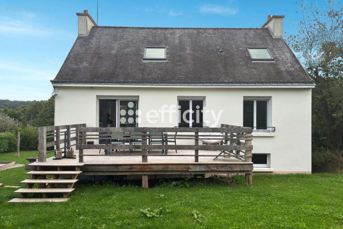 Maison à LANGUIDIC