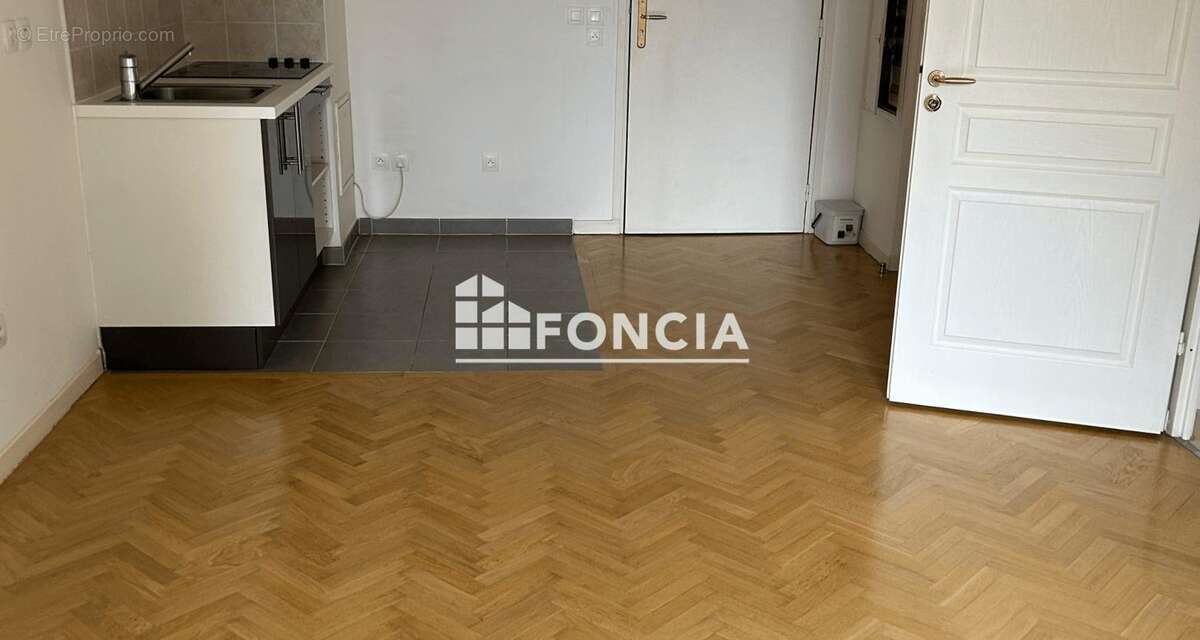 Appartement à LE PLESSIS-ROBINSON