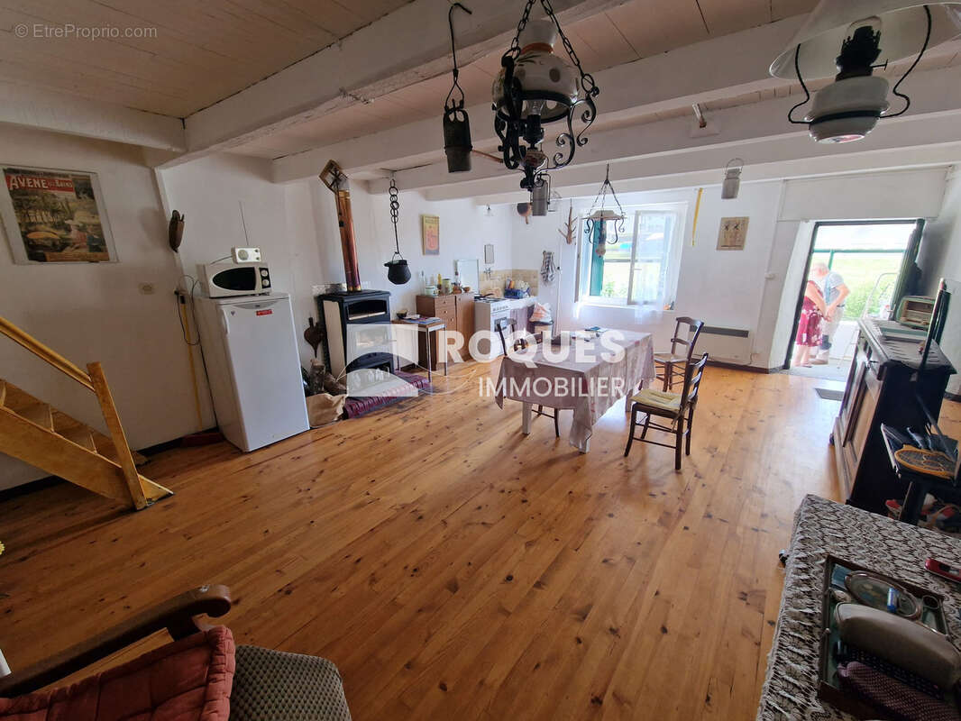 A vendre maison de village 110 m2 murat sur vebre - photo 9