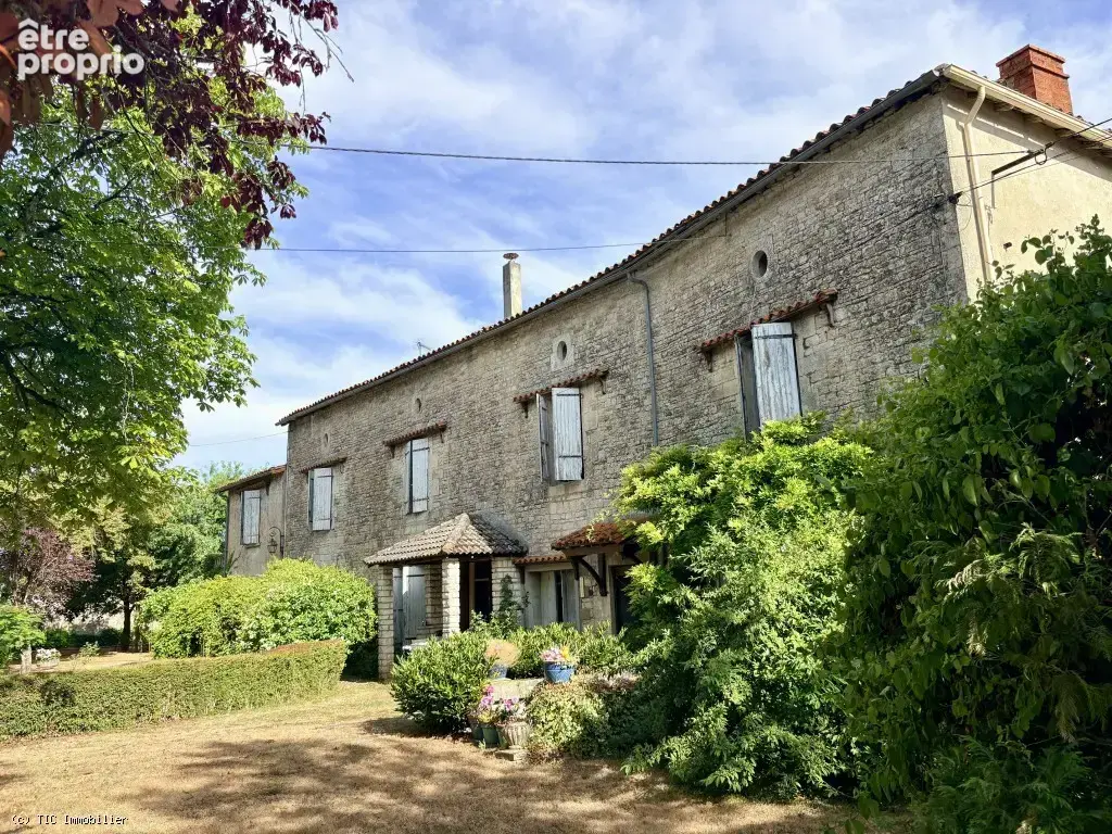 Très Beau Logis avec 6 chambres et Grand Terrain près de Ruffec - photo 55
