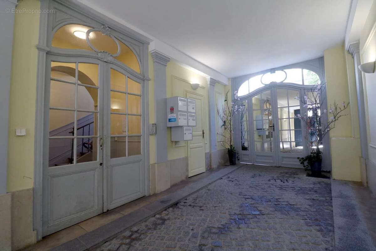 Appartement à VERSAILLES