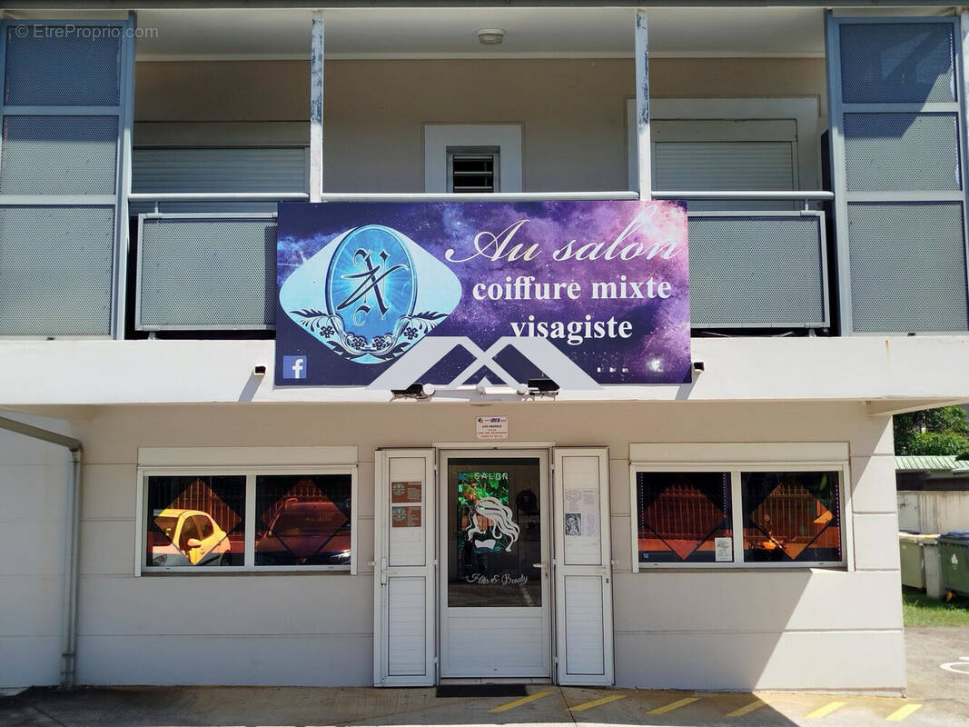 FACADE - Autre à SAINTE-MARIE