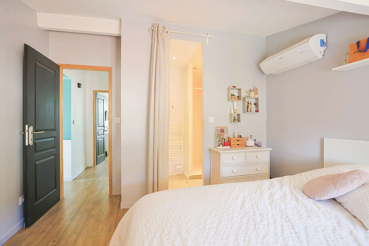 Maison à CARQUEIRANNE