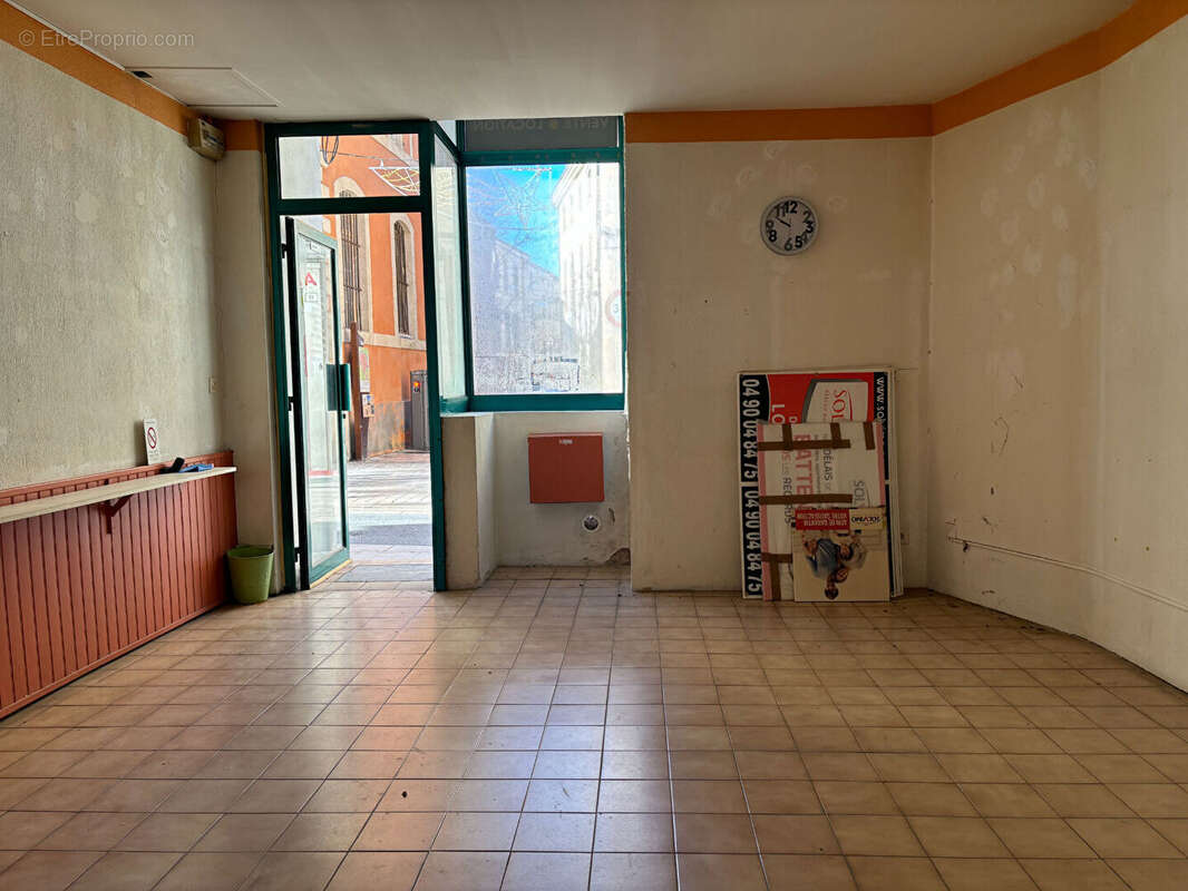 Commerce à APT
