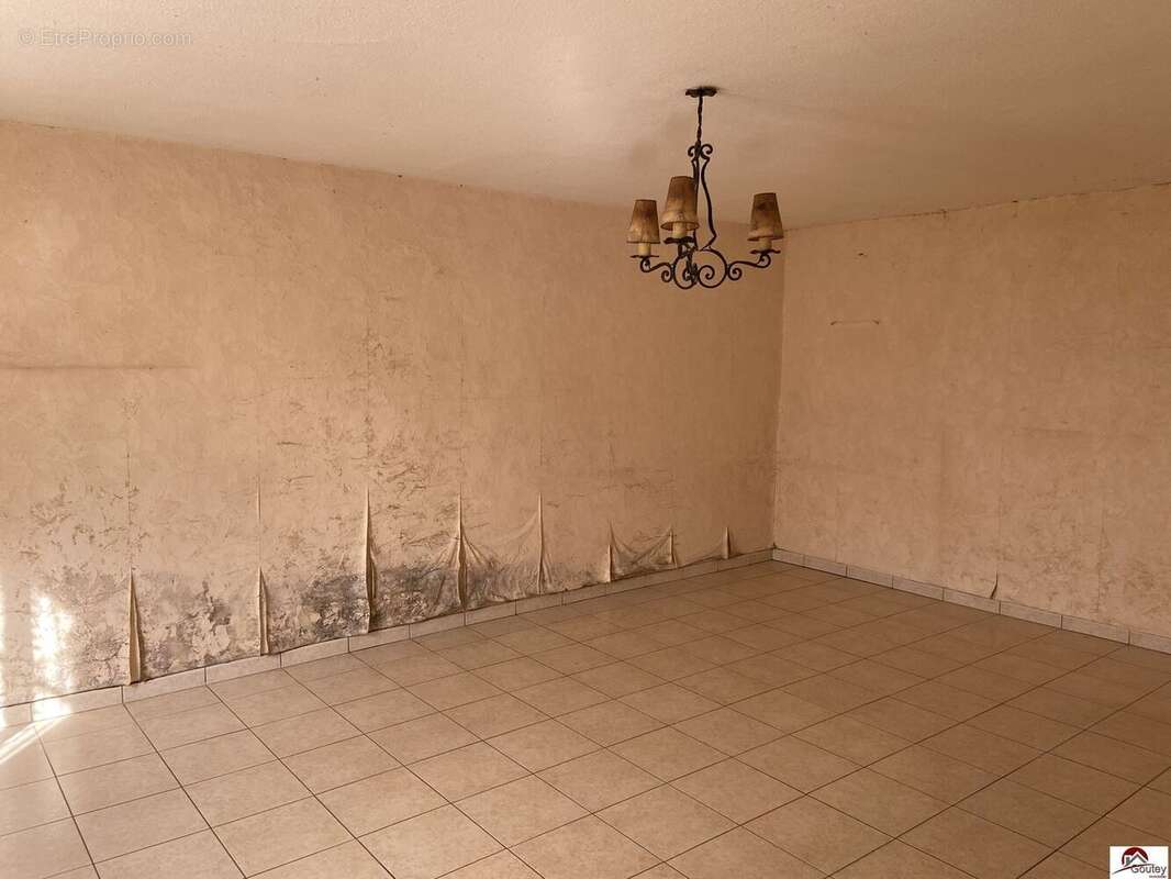 Maison 113 m² à Riorges  - photo 7