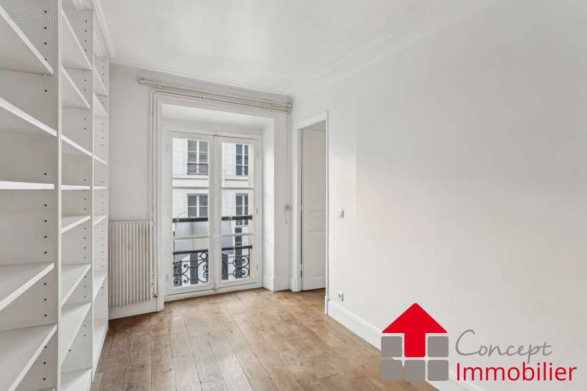 Appartement à PARIS-3E