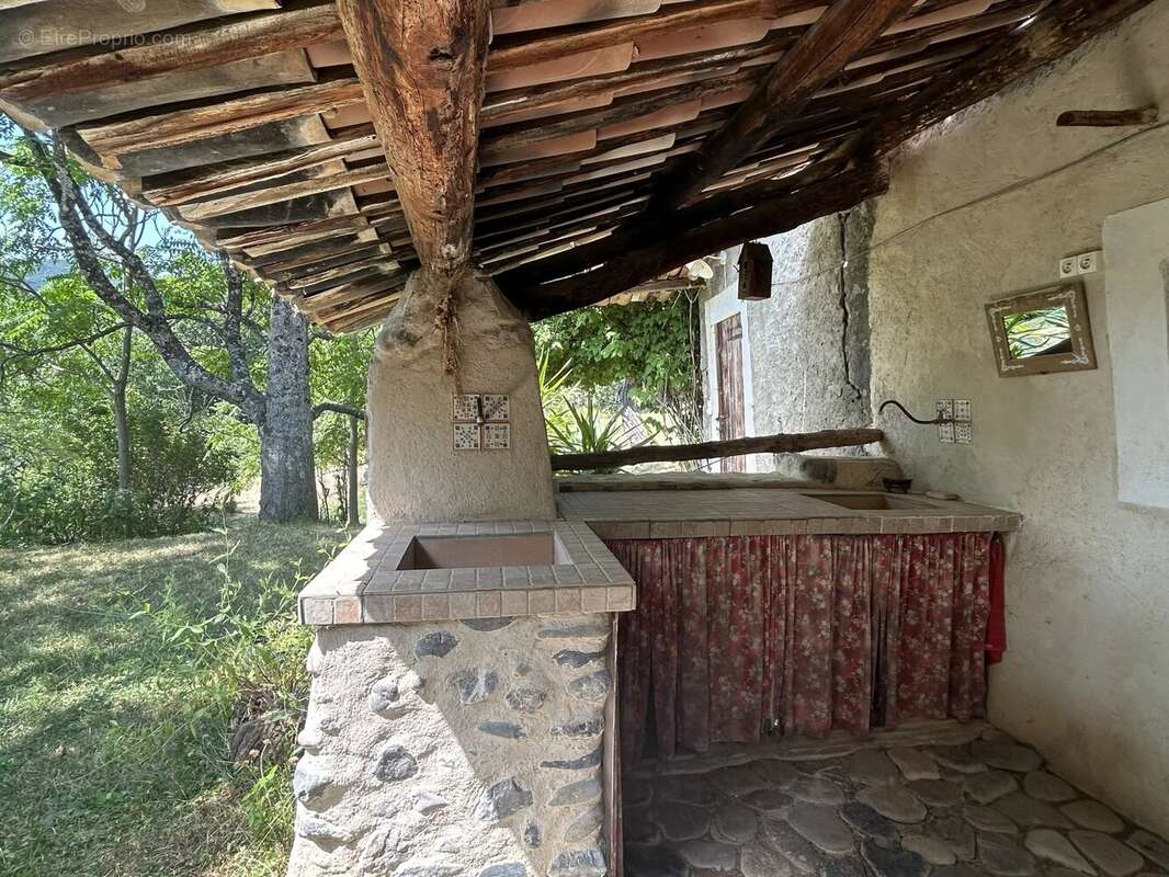 EXCLUSIVITÉ Maison en pierre 335m2 avec 1ha - 04 Alpes-de-Haute-Provence - photo 40