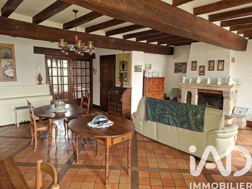 Photo 3 - Maison à OUROUX-SUR-SAONE