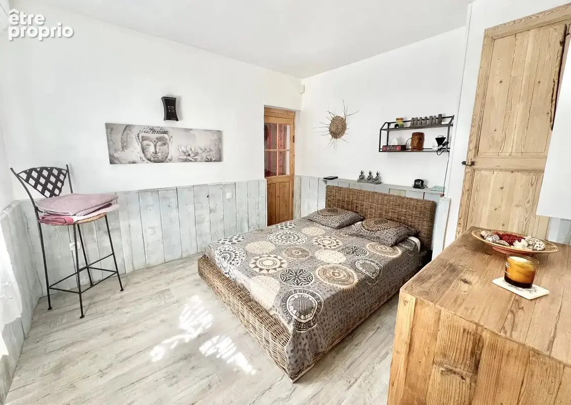 Bastide provençale de charme de 183.51 m² sur 1 980 m² de terrain paysagé avec piscine - photo 24