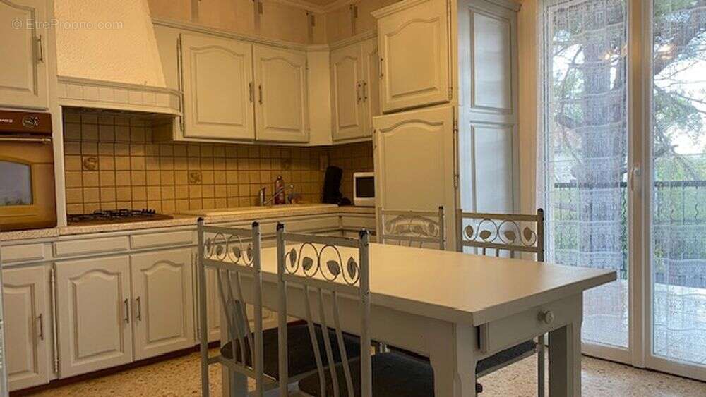 Maison à SAINT-HILAIRE-DE-BRETHMAS