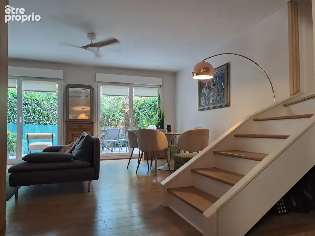Appartement T4 en duplex de 85m2 avec jardin et terrasse dans le centre de Fontaines St Martin ! - photo 3