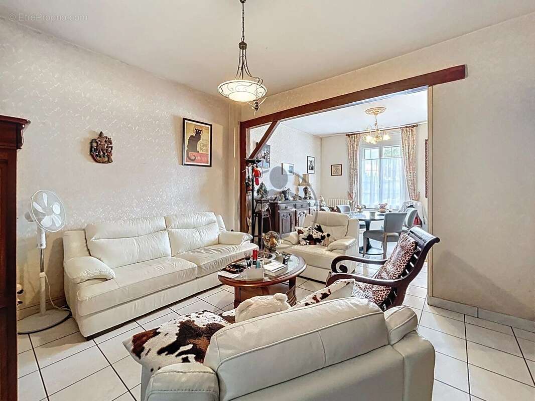 Maison à SAINT-QUENTIN