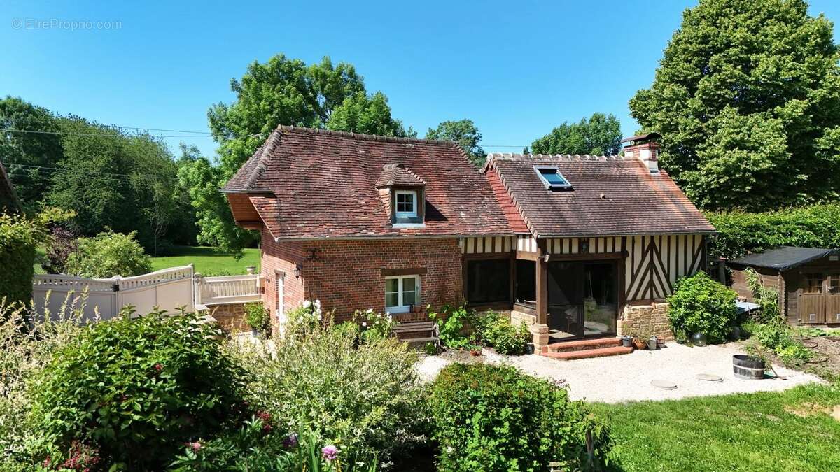 Maison à SAINT-GEORGES-EN-AUGE