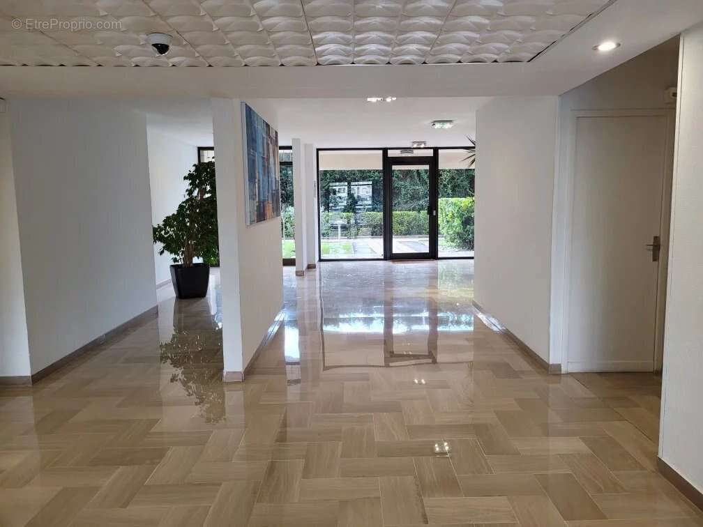 Appartement à MANDELIEU-LA-NAPOULE