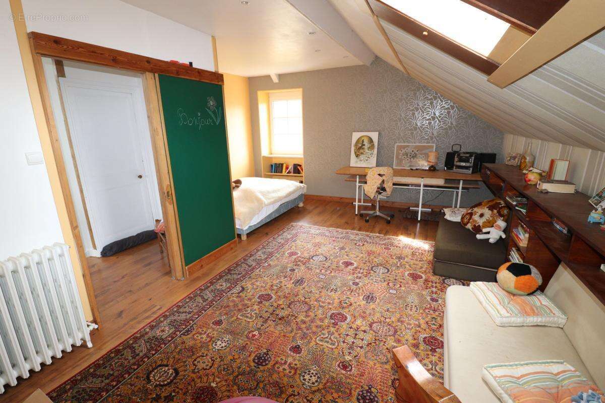 Maison à CARHAIX-PLOUGUER