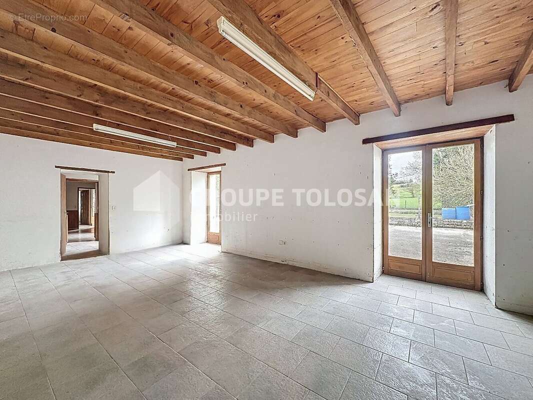 Maison à SAINT-JULIA