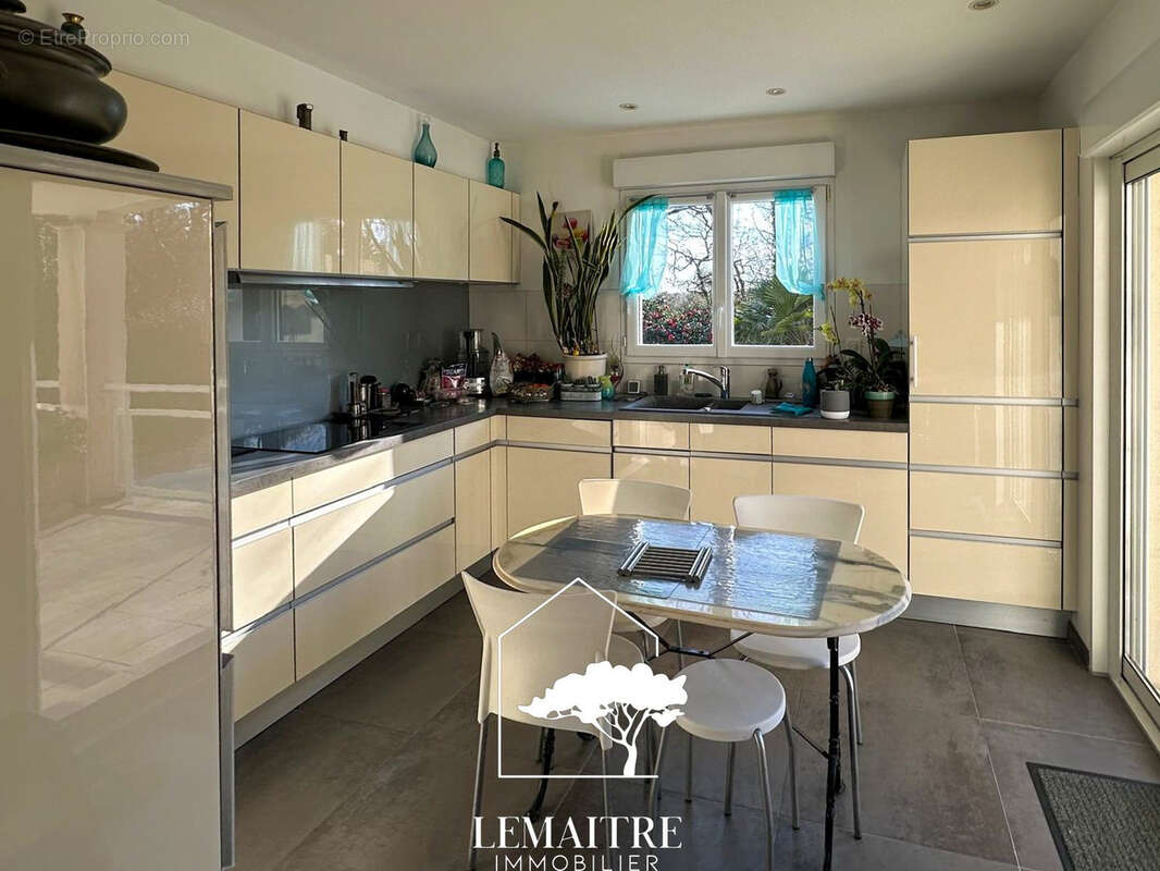 Maison à LES MATHES