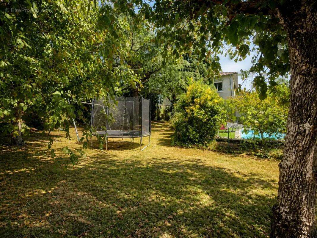 Maison de 6 pièces de 152 m² à Brive-la-Gaillarde - photo 10