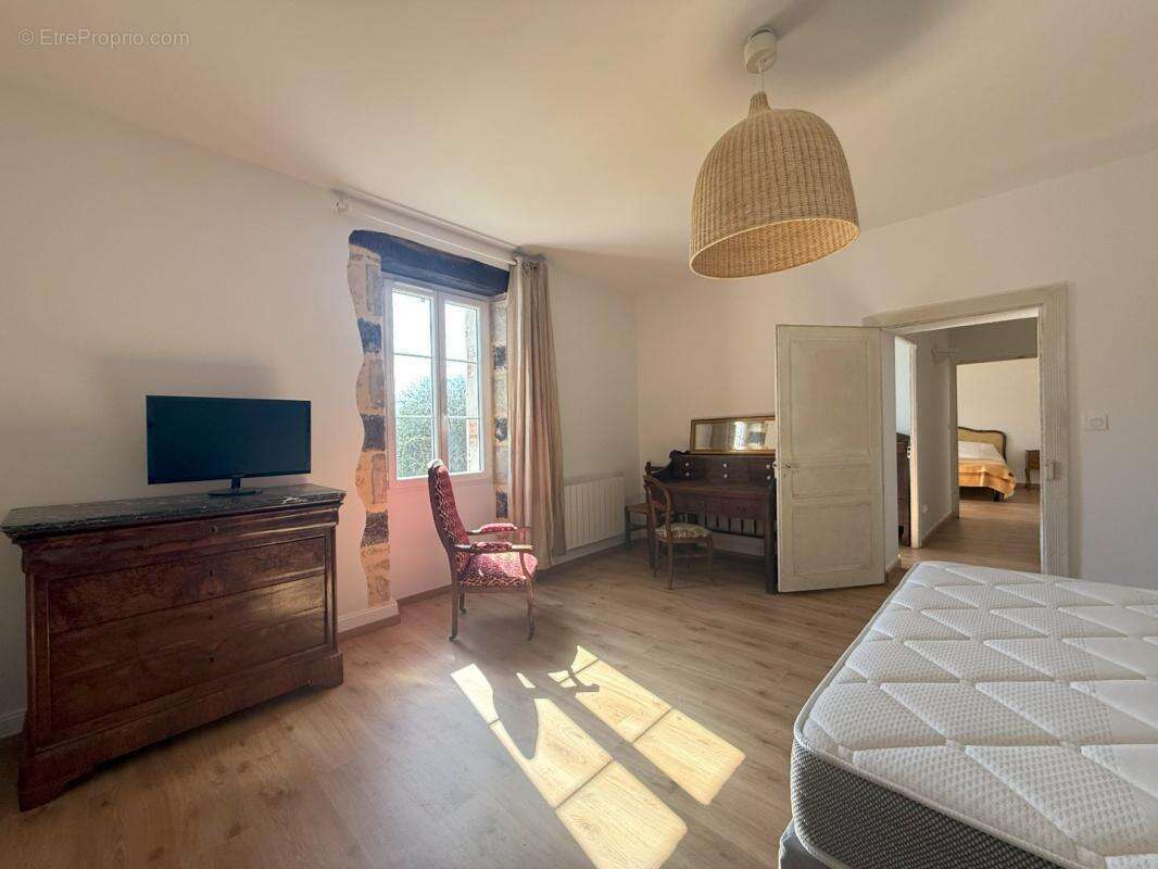 Maison à VALENCE-SUR-BAISE