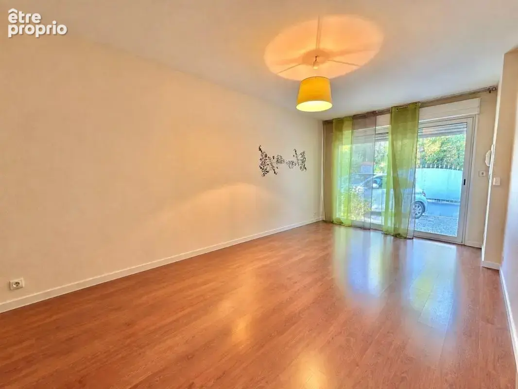 LE LHERM – Maison T5 de plain-pied avec grand terrain - photo 6
