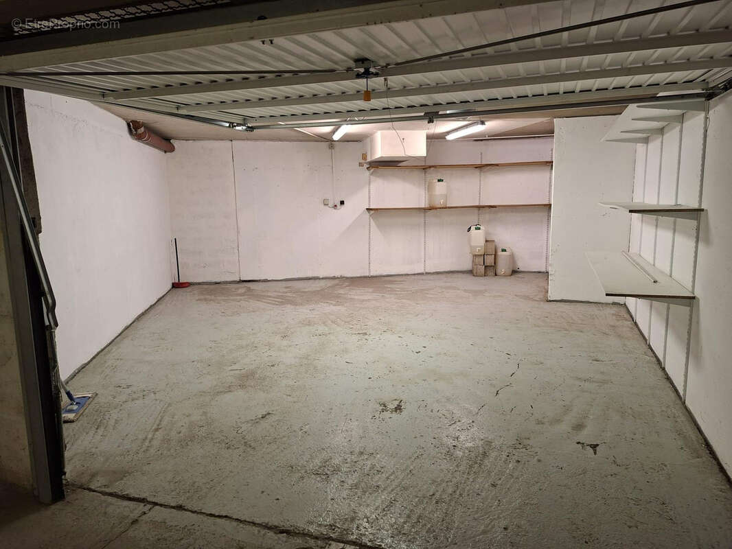 Parking à MANDELIEU-LA-NAPOULE