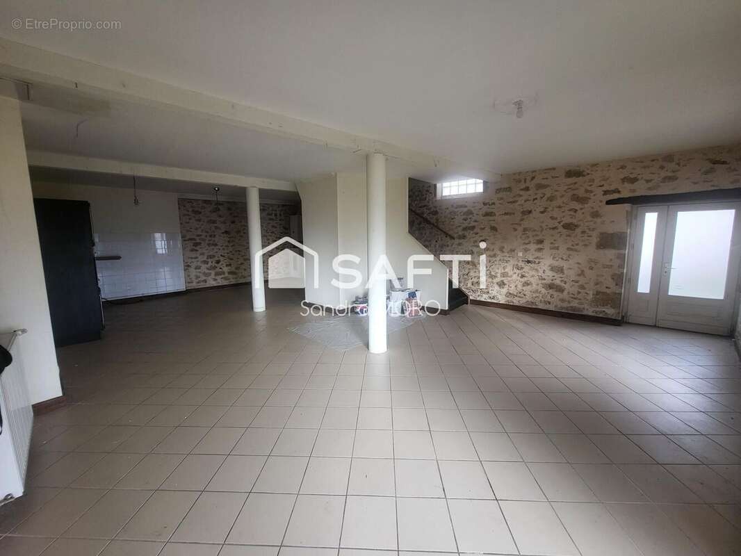 Maison 609 m² à Casseuil  - photo 5