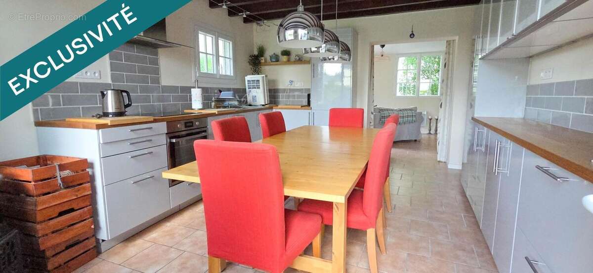 Photo 2 - Maison à LA BREILLE-LES-PINS