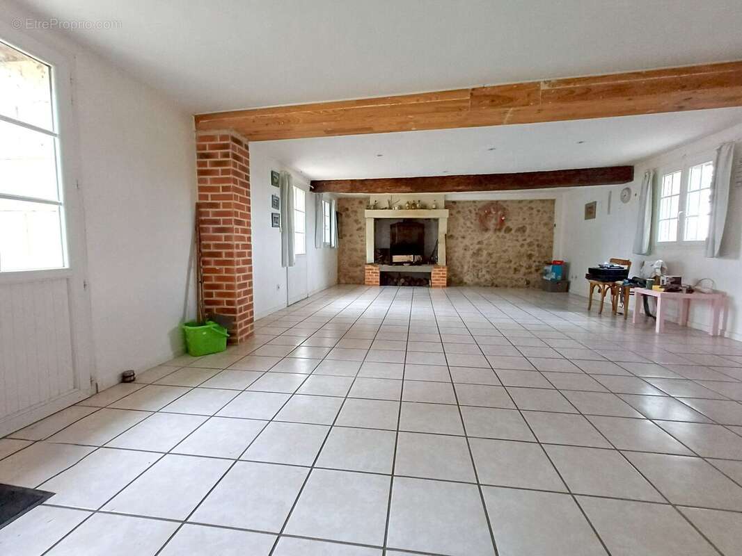 Maison à ARTANNES-SUR-INDRE