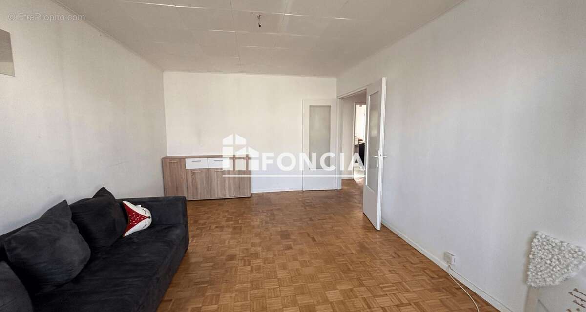 Appartement à SAINT-GRATIEN
