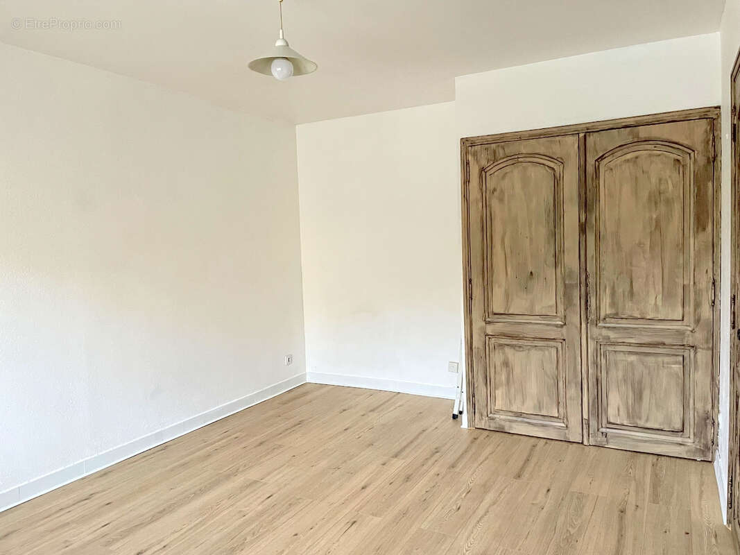 Appartement à LA LONDE-LES-MAURES