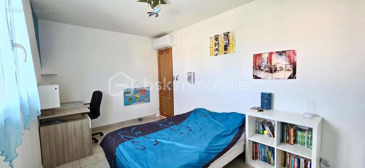 Maison à SAINT-LAURENT-DES-ARBRES