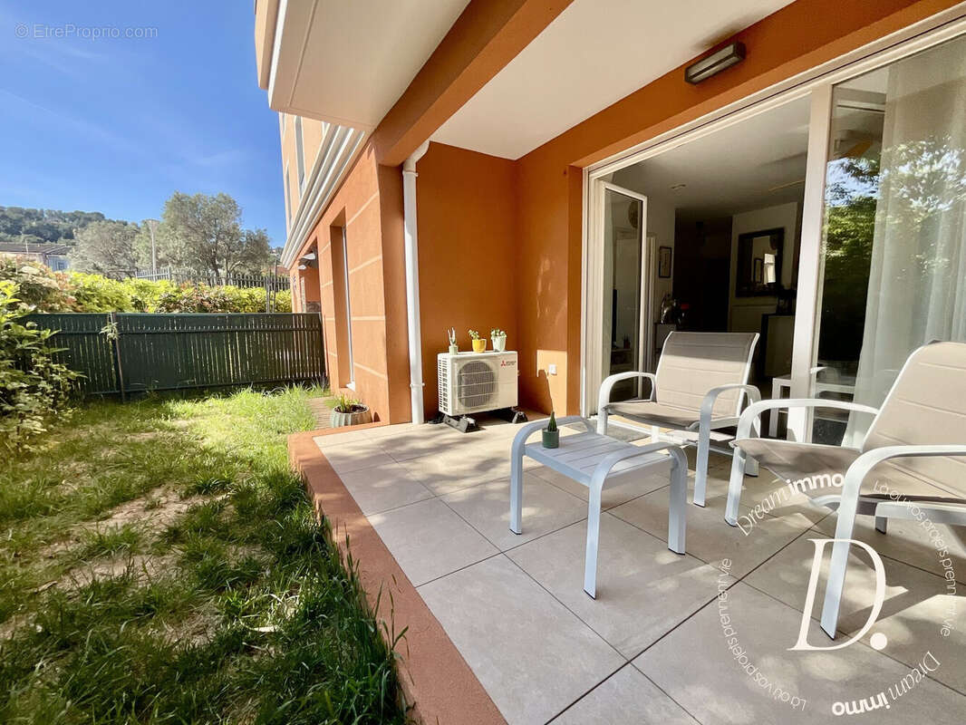 Appartement à HYERES