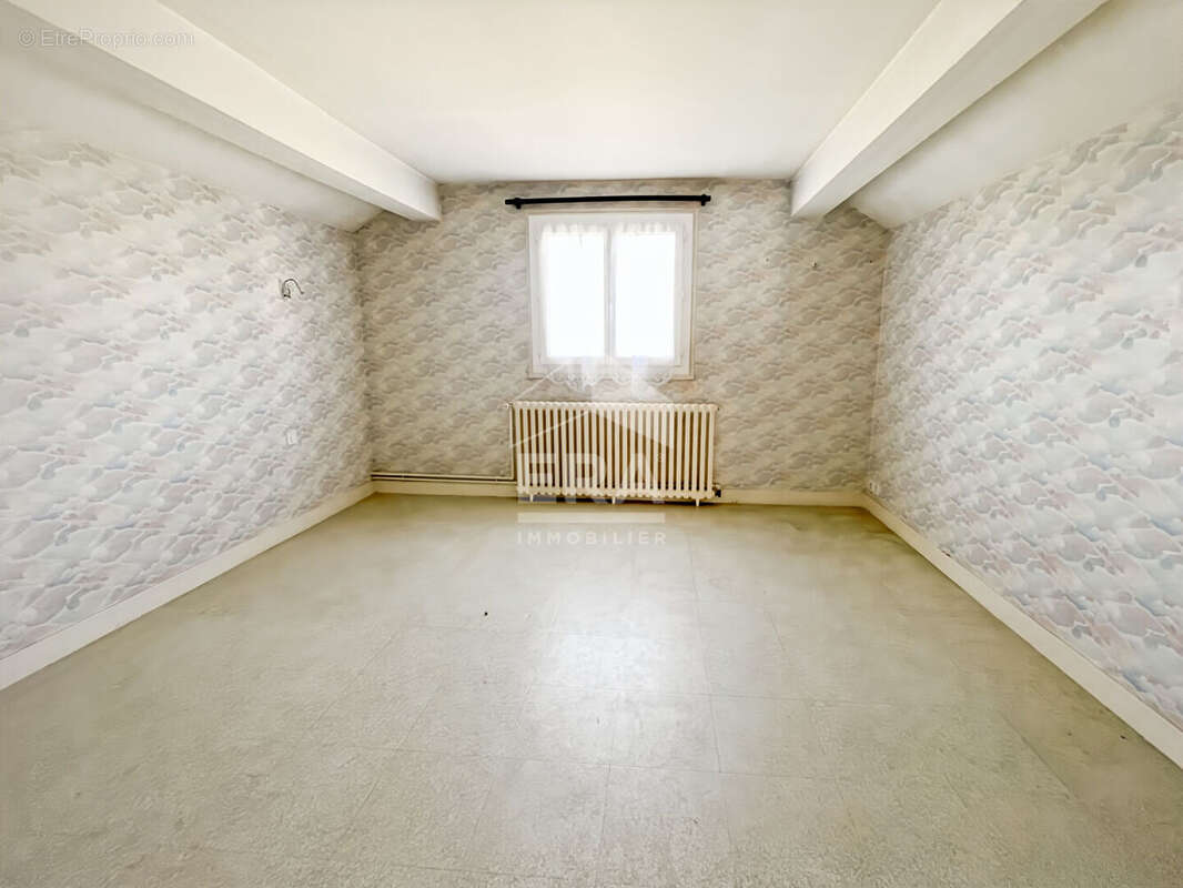 Maison à ETAMPES