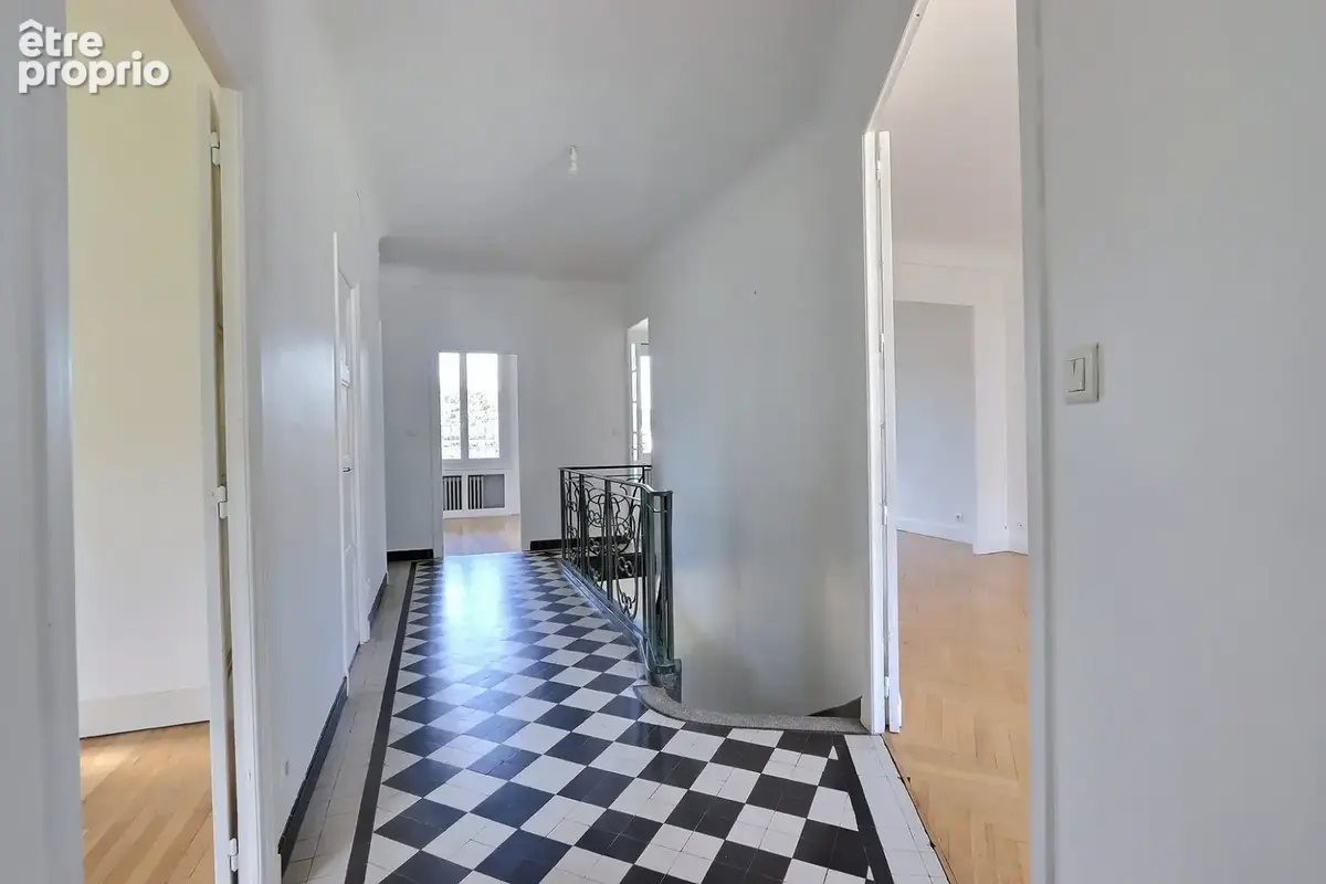 Maison 202 m² à Chamalieres  - photo 2