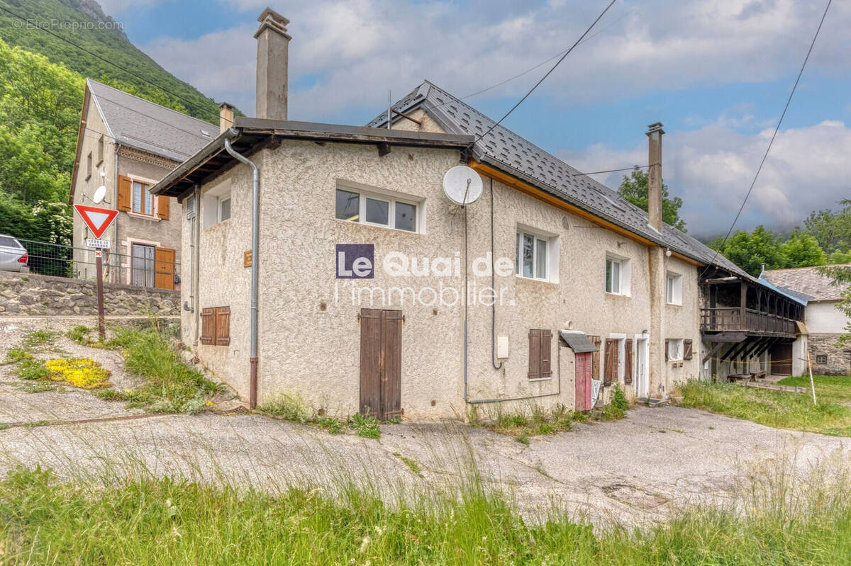 Maison à LAVALDENS