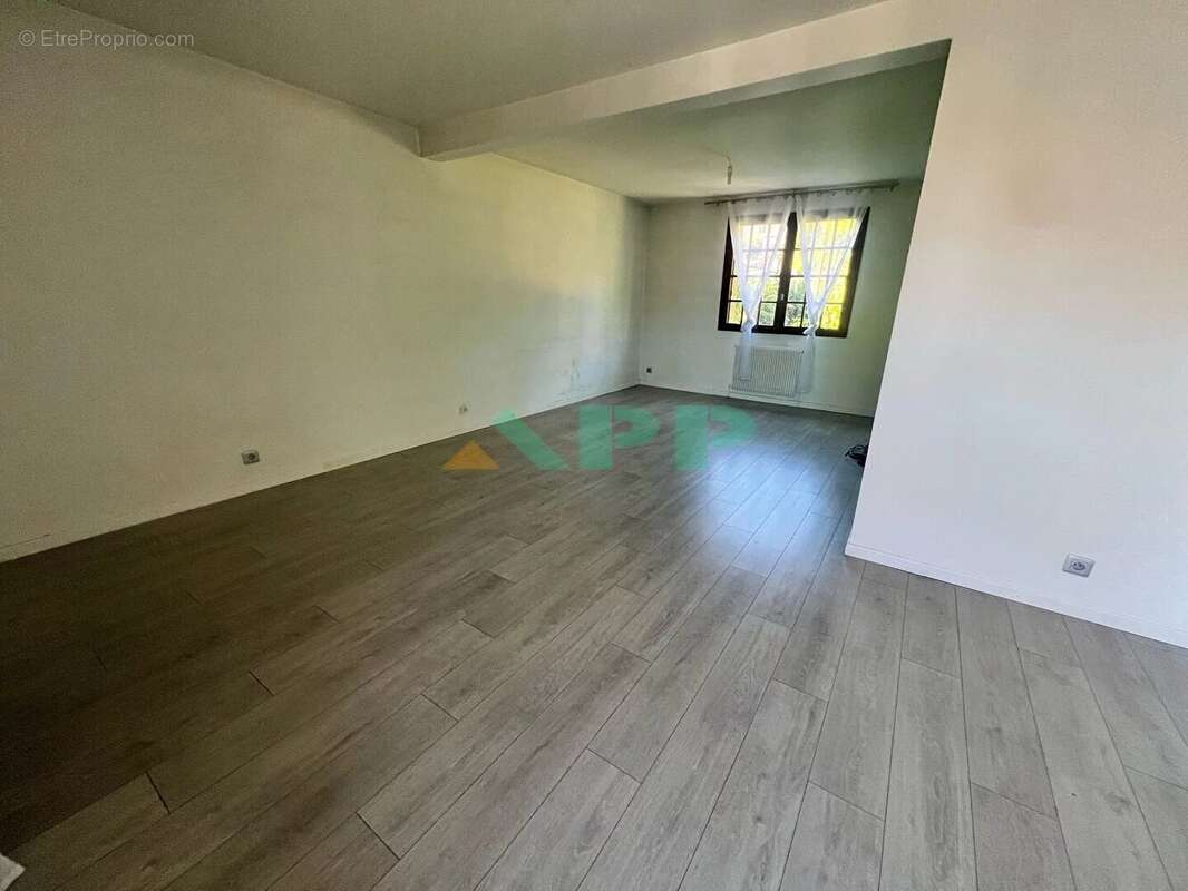 Maison à JUVISY-SUR-ORGE